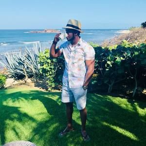 Meet your Posher, Radhames